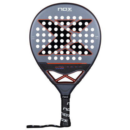 Raquette de padel Nox AT10 Genius Junior by Agustin Tapia 2025